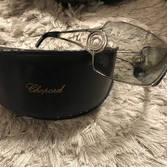 Sunglasses - Picture 2 of 3